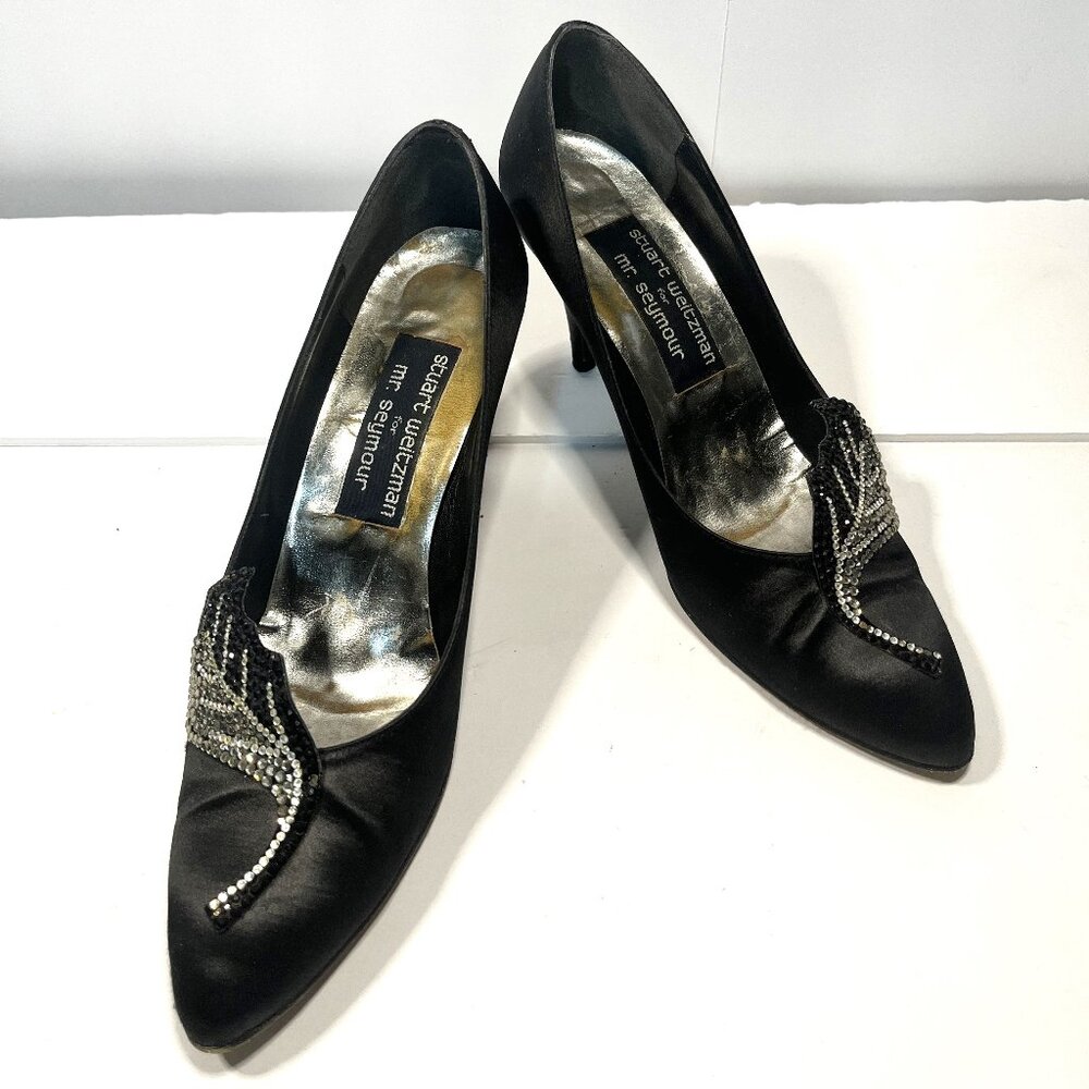 Stuart Weitzman for MR SEYMORE Black Satin Pumps Rhinestone Feather Accent Sz 7